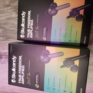 Skullcandy earbuds